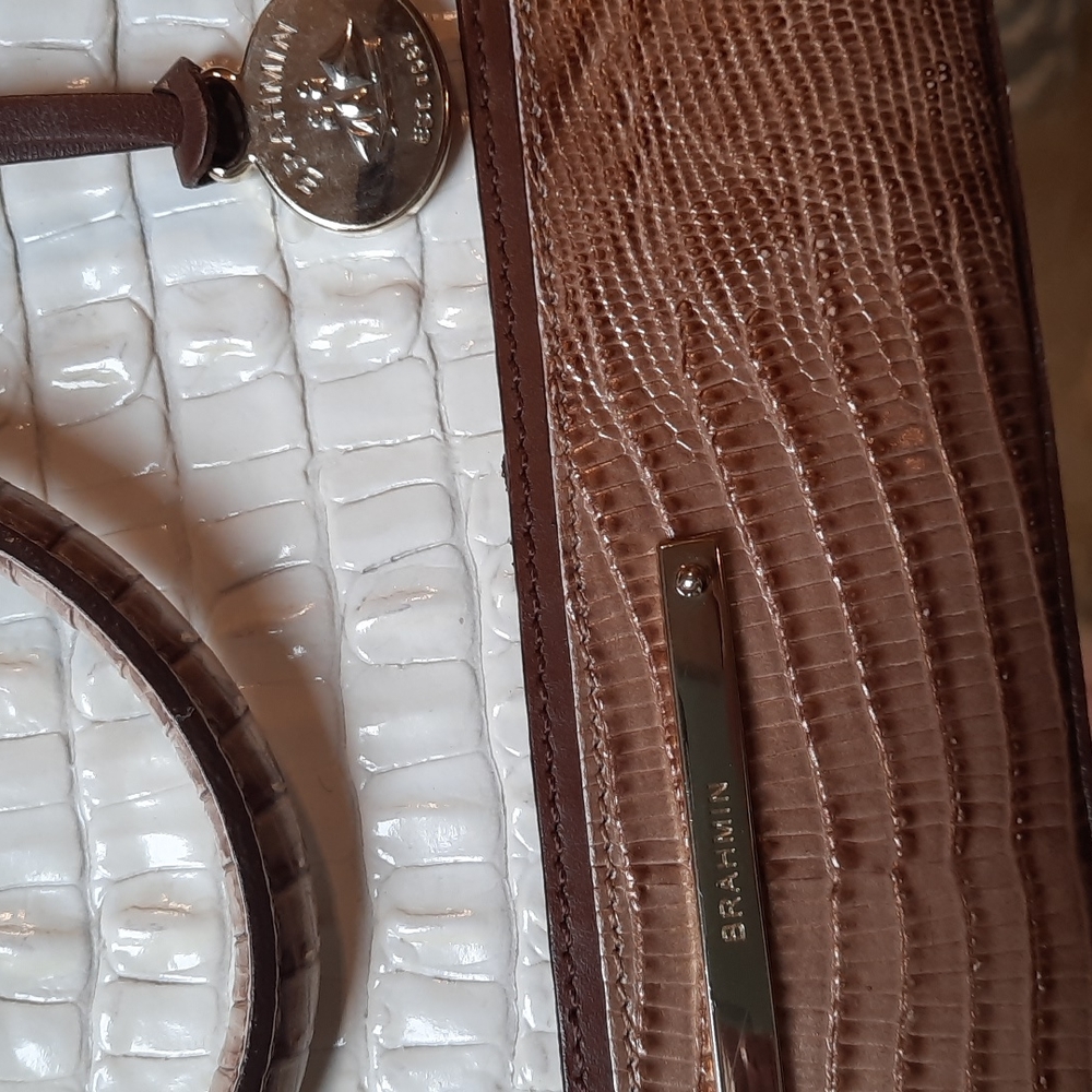 Brahmin satchel. - Picture 4 of 11